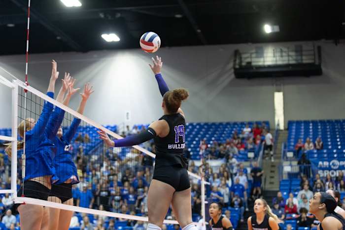 Fayetteville-Conway Volleyball Final__00095